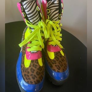 Cape Robbin multi color combat boot size 10m